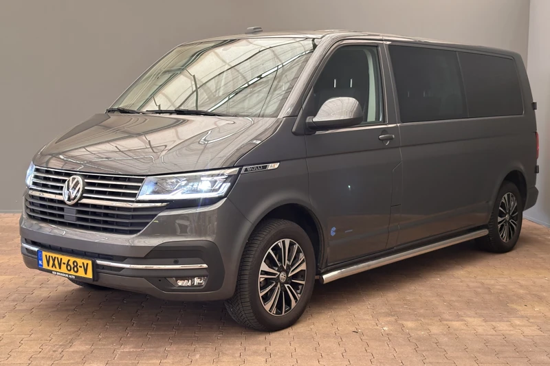 Volkswagen Transporter 2.0 TDI L2H1 30 DC Bulli 150PK Automaat | Camera | Adaptieve Cruise | Virtueel Dashboard | Trekhaak | Apple/Android Carplay | Pa