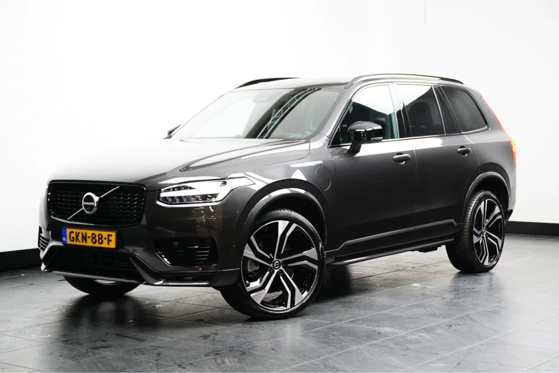 Volvo XC90 T8 Recharge AWD Ultimate Dark | Luchtvering | Bowers & Wilkins | 360° Camera | Panoramadak | Head-up display | 22-Inch | BOMVOL!