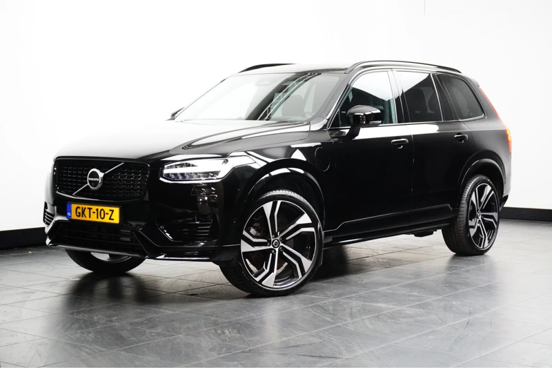 Volvo XC90 T8 Recharge AWD Ultimate Dark | Luchtvering | Bowers & Wilkins | 360° Camera | Panoramadak | Head-up display | 22-Inch | BOMVOL!