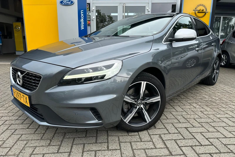 Volvo V40 1.5 T3 153PK AUT6 Polar+ Sport R-Design | STOELVERWARMING| HARMAN/KARDON| PANORAMADAK| DAB| CRUISE CONTROL| DEALERONDERHOUDEN