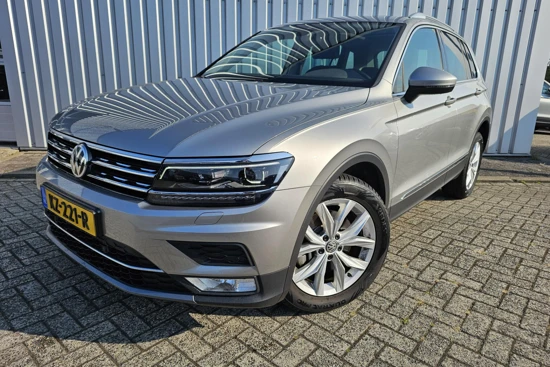 Volkswagen Tiguan 2.0 TSI 180pk 4Motion Highline | Airco | Adaptive cruise control | Ledverlichting v+a | Navigatie | Parkeersensoren v+a | Trekha