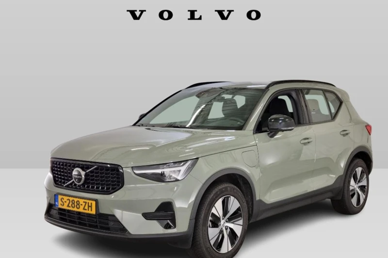 Volvo XC40 T4 Recharge Plus Dark #SageGreen! #HarmanKardon #Intellisafe #360Cam #Trekhaak