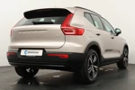 Volvo XC40 B4 Plus Dark | Harman Kardon | Stoel & stuurwielverwarming | Adaptieve cruise control incl. BLIS |