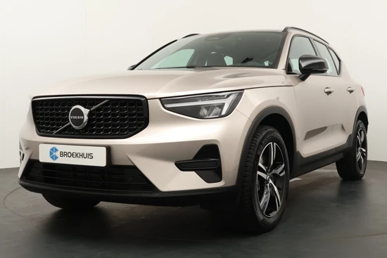 Volvo XC40 B4 Plus Dark | Harman Kardon | Stoel & stuurwielverwarming | Adaptieve cruise control incl. BLIS |