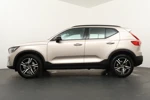 Volvo XC40 B4 Plus Dark | Harman Kardon | Stoel & stuurwielverwarming | Adaptieve cruise control incl. BLIS |