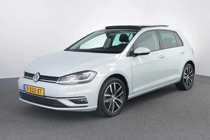 Volkswagen Golf 1.4 TSI Highline Business R | Apple Carplay/Android Auto | Panorama | Standkachel | Dynamic Led