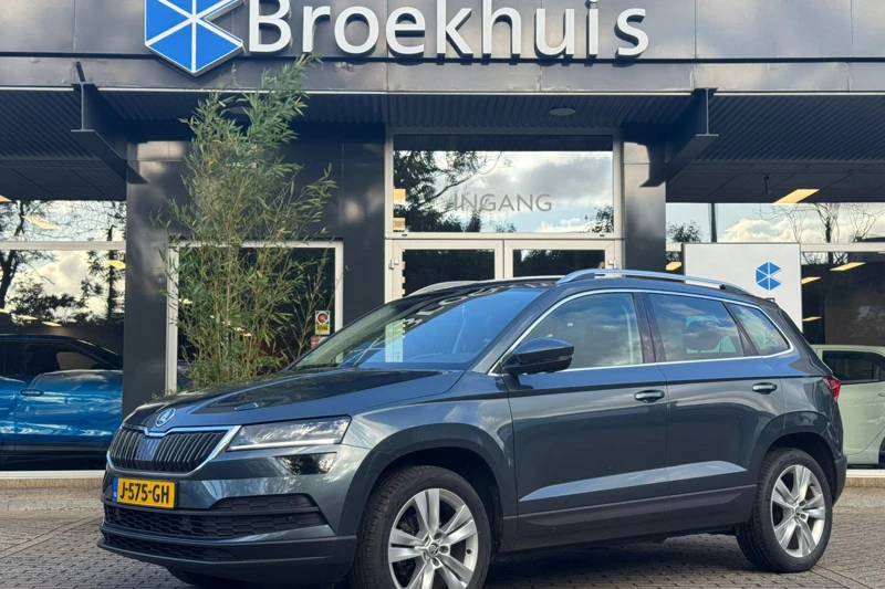 Škoda Karoq 1.5 TSI ACT 150PK Style DSG-7 | TREKHAAK | LED-KOPLAMPEN | STOEL+VOORRUITVERWARMING | ELEKTRISCHE ACHTERKLEP | CAMERA | ADAPTIVE