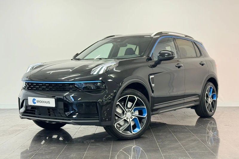 Lynk & Co 01 1.5 | Panoramadak | Adaptive Cruise | BLIS | 360 Camera | Infinity Audio | Elektrische Stoel | Stuurverwarming | Keyless | Trekh
