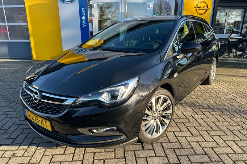 Opel Astra Sports Tourer 1.4 Turbo 150PK INNOVATION+ | TREKHAAK| AGR-COMFORT STOELEN| NAVIGATIE| CAMERA| PARKEERSENSOREN V+A|