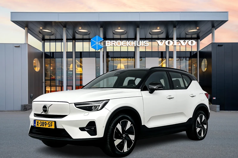 Volvo XC40 Single Motor Extended Range Ultimate | Kunstleder | 360 Camera | Harman Kardon | Panoramadak | Elektrische stoelen | Warmtepomp