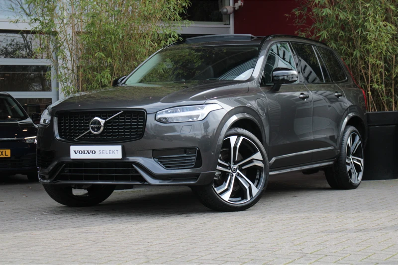 Volvo XC90 T8 Recharge AWD 455pk Ultimate Dark | Bowers&Wilkins | Luchtvering | Massage | Trekhaak | 360 Camera | Pilot Assist | Schuifdak