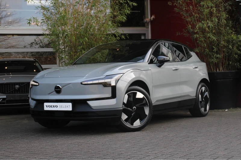 Volvo EX30 Single Motor Extended Range Plus 69 kWh | Camera | Stuur/stoelverwarming | Adaptive Cruise | Harman/Kardon