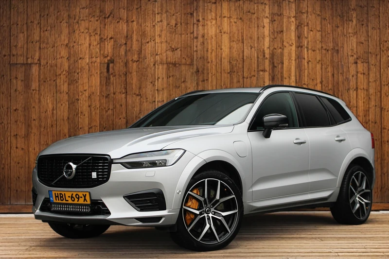 Volvo XC60 T8 AWD Polestar Engineered | 360° Camera | Harman/Kardon | Head-up display | Lighting-Pack | Panoramadak | 21-Inch | Trekhaak | 360° Camera | Harman/Kardon | Head-up display | Lighting-Pack | Panoramadak | 21-Inch | Trekhaak