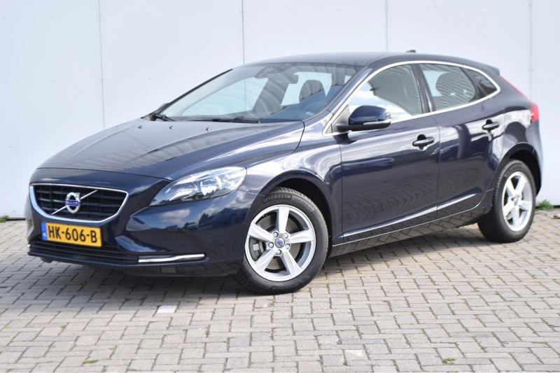 Volvo V40 T2 Summum |Achteruitrijcamera |Trekhaak |Cruisecontrol