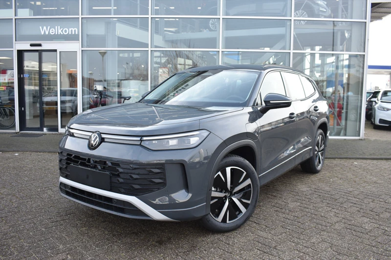 Volkswagen Tayron Life Edition | Inclusief €2000,- inruilvoordeel | 'App-Connect' draadloze smartphone integratie | Automatische afstandsregeling (Adaptive Cruise Control) | Buitenspiegels elektrisch instel-, verwarm- en inklapbaar