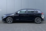 Hyundai i30 1.5 T-GDi 160pk MHEV N-Line | Camera | Dodehoek detectie | Bestuurdersstoel met geheugen | Draadloos laden | LED lampen | Keyless entry | Navigatie | Stoelverwarming | Parkeersensoren voor en achter