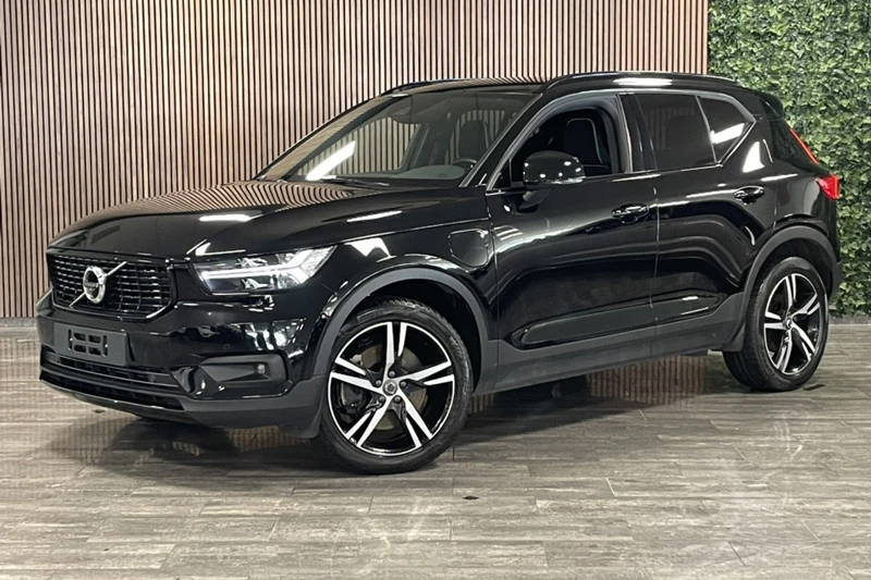Volvo XC40 T4 Recharge R-Design | 360° Camera | Stoel en Stuurwielverwarming | BLIS Dode Hoek Detectie | Leder/alcantara bekleding | Zittin