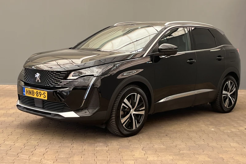 Peugeot 3008 1.6 HYbrid 225 GT | NETTO DEAL! | Adaptieve cruise | Stoelverwarming | Navigatie | 18'' Lichtmetaal | Leder\Stof | Camera | Carplay | Clima | Keyless | LED | Touchscreen | Standkachel | Bluetooth |