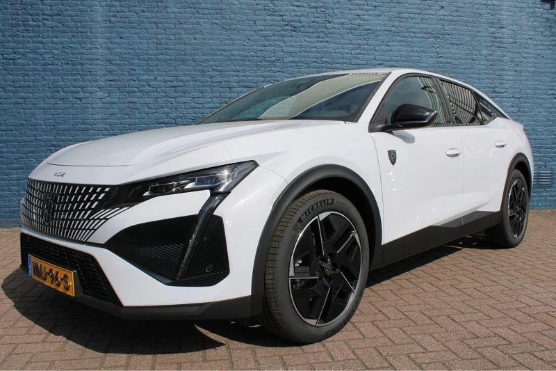 Peugeot 408 1.2 Hybrid 136pk e-DCS6 GT | Automaat | Navigatie | Camera | Mild HYbrid | Apple carplay |