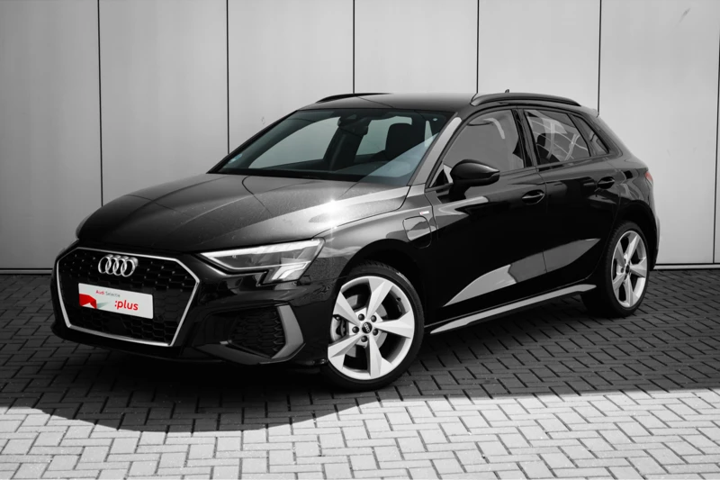 Audi A3 Sportback 40 TFSI e S edition 204PK | Stoelverwarming voor | Full LED Koplampen | Adaptieve Cruise Control | Comfort sleutel