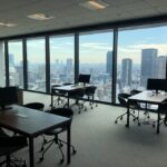 大阪を一望できる、大阪事務所の景観。