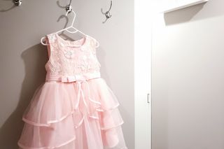 子ども用ドレスのおすすめ人気17品。発表会/結婚式などで使えるおしゃれアイテムの紹介のサムネイル画像