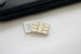 無制限格安simのおすすめ22品。データ無制限/通話無制限/特定のサービス無制限の格安simをご紹介のサムネイル画像