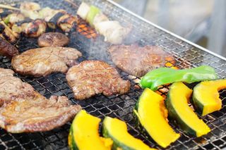 バーベキューにぴったりの豪快お肉おすすめ人気16選！お取り寄せ通販で豪華BBQをのサムネイル画像