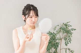 肌荒れに悩む人におすすめのサプリ18品！ニキビやホルモンバランスの乱れなど悩みに応じたサプリ選びをのサムネイル画像