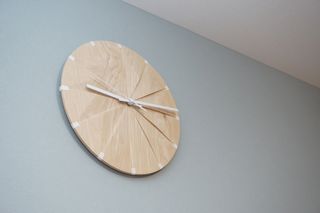 壁掛け時計のおすすめ人気17品。おしゃれな北欧風やデザイナーズアイテムもご紹介！のサムネイル画像