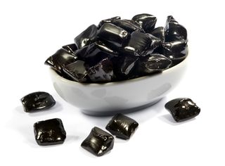 黒糖飴のおすすめ通販人気15品ご紹介！お取り寄せして楽しむ懐かしの味のサムネイル画像