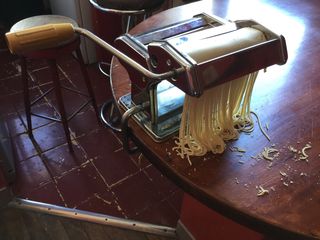 パスタマシンおすすめ人気16品。電動式/手動式の銘品で自家製麺を作ろうのサムネイル画像