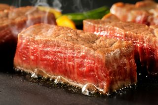 お取り寄せできる「ごちそう」でプチ贅沢！特別な日に食べたい極上おうちグルメのサムネイル画像