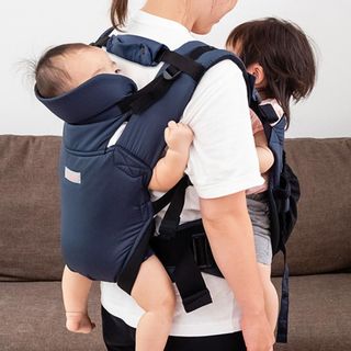 双子の赤ちゃんにおすすめの抱っこひも7品。人気のナップナップ/ウィーゴツイン/アンジュモや新生児対応商品ものサムネイル画像