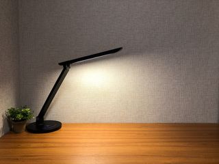 デスクライトおすすめ人気17品。おしゃれなものから目に優しいライトも紹介のサムネイル画像