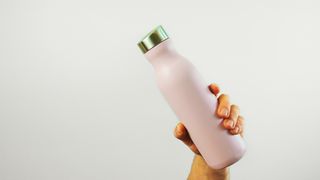 水筒のおすすめ25品。人気のサーモス/500ml/1リットルタイプ/おしゃれなものまでご紹介。のサムネイル画像