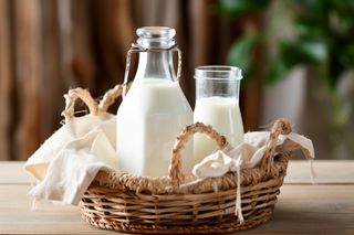 ふるさと納税の牛乳おすすめ人気16品！北海道をはじめとする様々な地域の逸品をご紹介のサムネイル画像