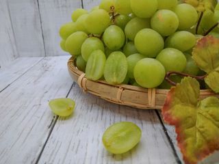 みずみずしい弾けるおいしさのお取り寄せぶどう15選♪高級感ある赤と白の一口の宝石を堪能しよう!のサムネイル画像