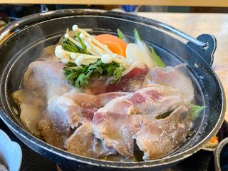 ぼたん鍋おすすめ人気お取り寄せ16品！通販で手軽にイノシシ肉をお取り寄せしよう！のサムネイル画像