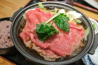 すき焼き鍋のおすすめ人気16品。南部鉄器/土鍋/一人用などこだわりの鍋を紹介のサムネイル画像