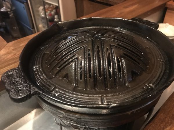 ジンギスカン鍋のおすすめ人気16品。穴あき/IH対応/使い捨てなど