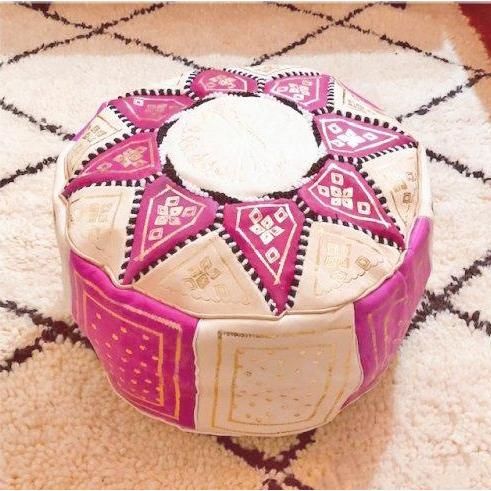 プフのおすすめ人気16品。革製/ファブリック/ニットなどおしゃれなクッションでインテリアを格上げの画像