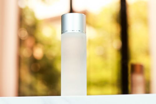 セラミド化粧水おすすめ30品!人気のETVOSやDECENCIAなど高保湿化粧水をご紹介の画像