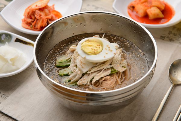 盛岡冷麺から韓国冷麺までお取り寄せ冷麺 人気おすすめの15選♪つるんつるんの喉越し!の画像