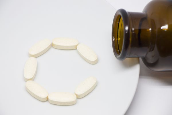 ビタミンC配合の人気サプリメントおすすめ16品【2024年】美白やニキビケアに最強のアイテム一覧の画像