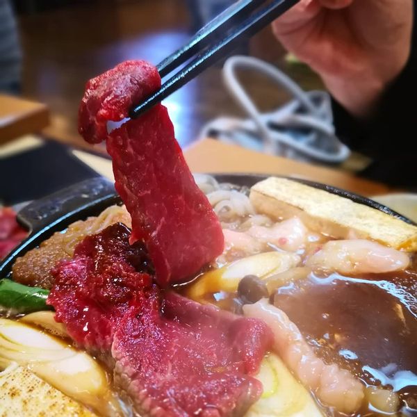 お取り寄せしたい馬肉(桜肉)おすすめ人気の16品♪馬刺しや桜鍋などが絶品の画像