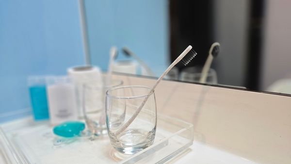 使い捨て歯ブラシのおすすめ25品(2025年)！歯磨き粉有り・無し|種類別に紹介の画像