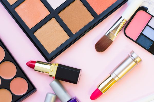 仲里依紗さんの愛用する化粧品・コスメ・スキンケアアイテムまとめ(2025年)の画像