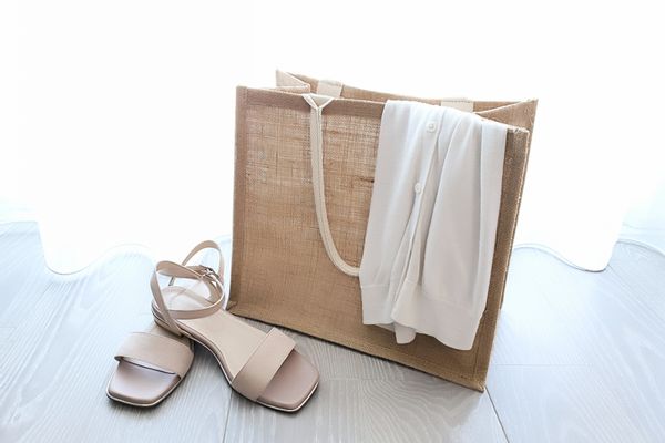 レディーストートバッグおすすめ人気16品。おしゃれなデザインや人気ブランドの商品をご紹介の画像