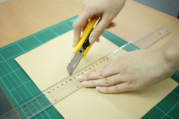 カッティングマットのおすすめ人気16品。大判/コンパクト/折りたたみタイプなど一覧紹介!の画像